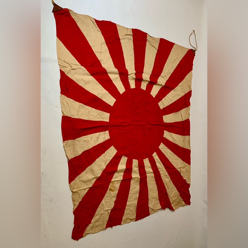 WWII Japanese Rising Sun Flag 27'x 32"